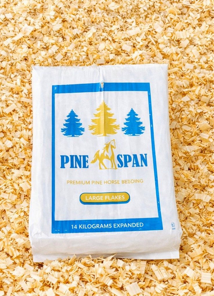 Bag of premium pine wood shavings horse bedding